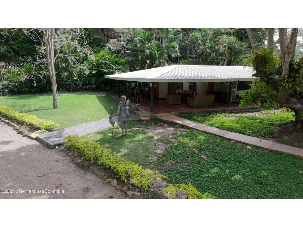 Casa en venta Cundinamarca Apulo Apulo 220 m2 Habitaciones 6 Baños 5 Garajes 0 Precio $1300000000