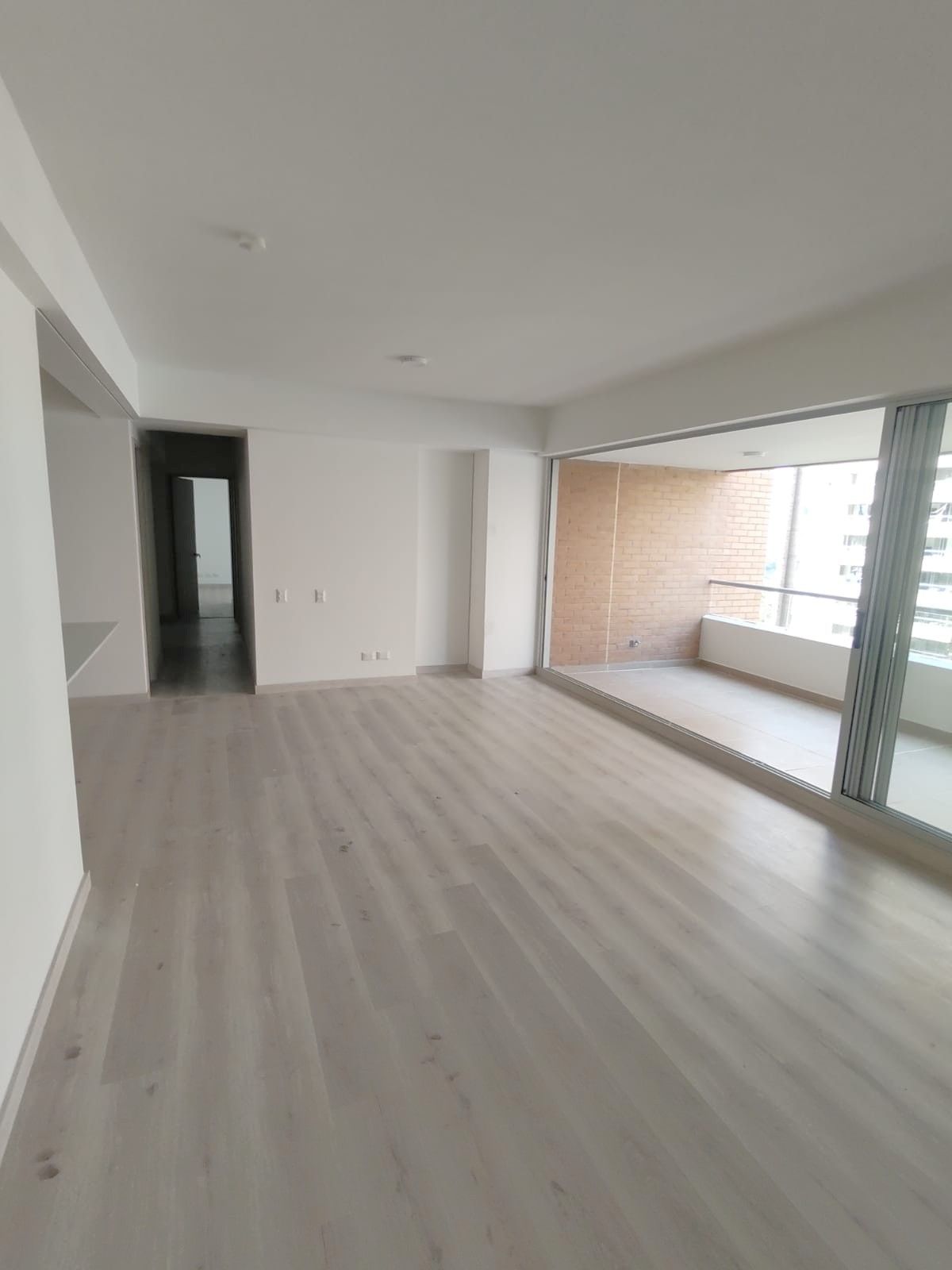 Apartamento en arriendo Antioquia Medellín Simesa 139 m2 Habitaciones 3 Baños 4 Garajes 1 Precio $7600000