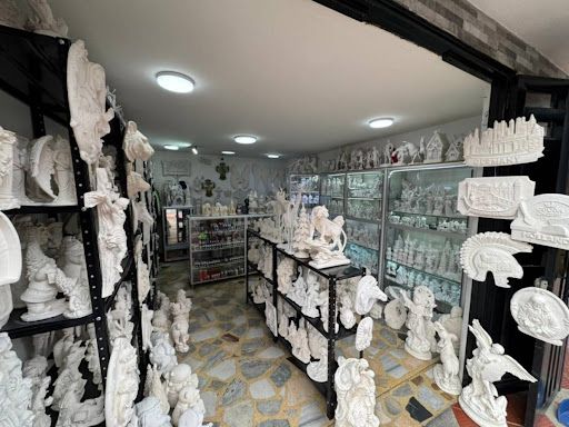 Casa en venta Cundinamarca Bogotá Libertador 212 m2 Habitaciones 8 Baños 7 Garajes 2 Precio $700000000