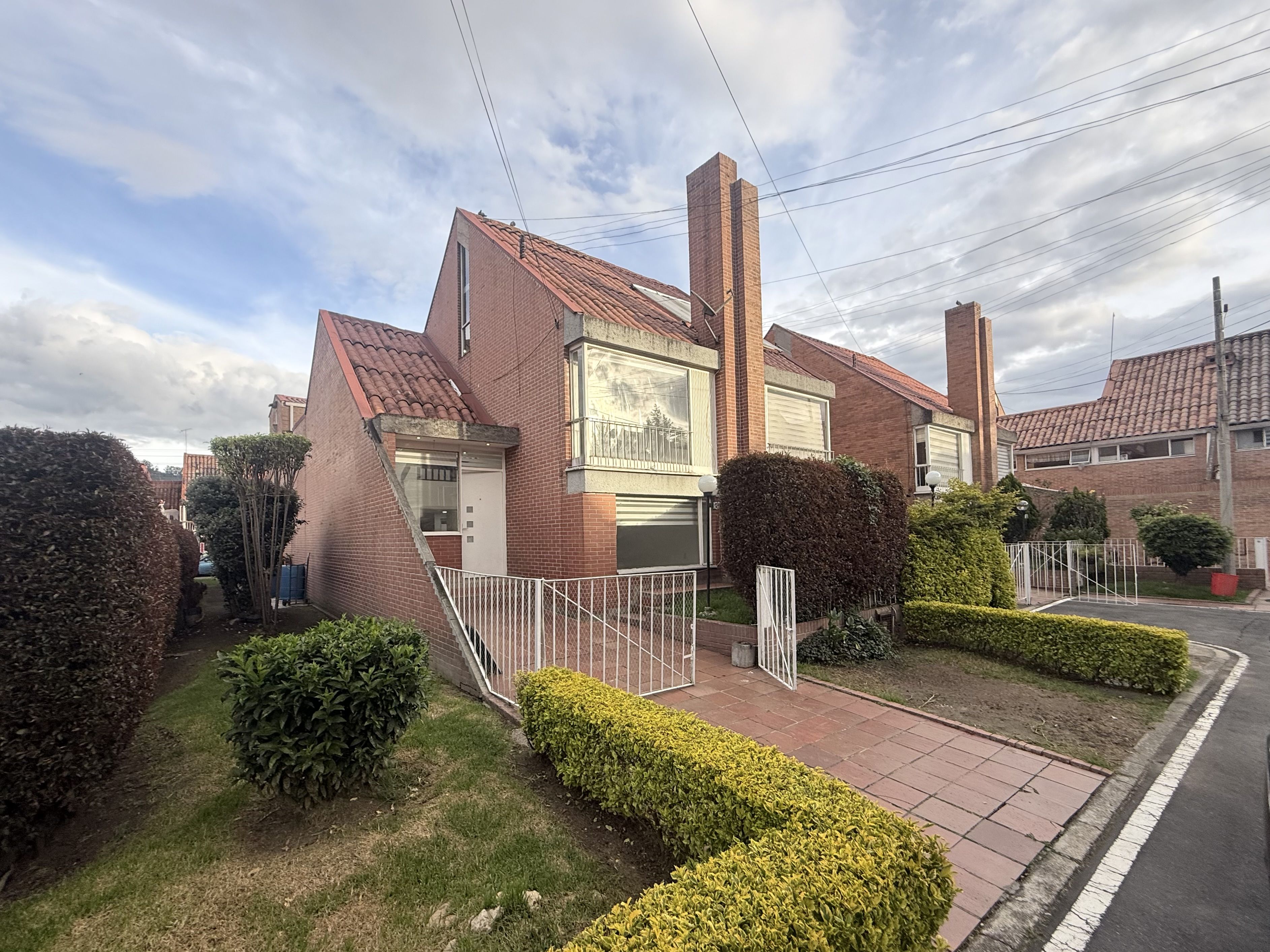 Casa en venta Cundinamarca Bogotá Maranta Iii Sector 170 m2 Habitaciones 3 Baños 4 Garajes 1 Precio $650000000