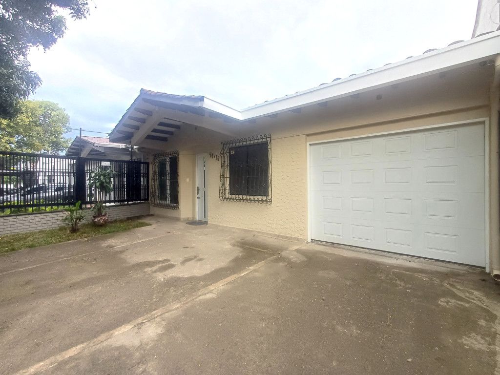 Casa en venta Valle Del Cauca Cali Urbanización La Flora 360 m2 Habitaciones 4 Baños 4 Garajes 3 Precio $950000000