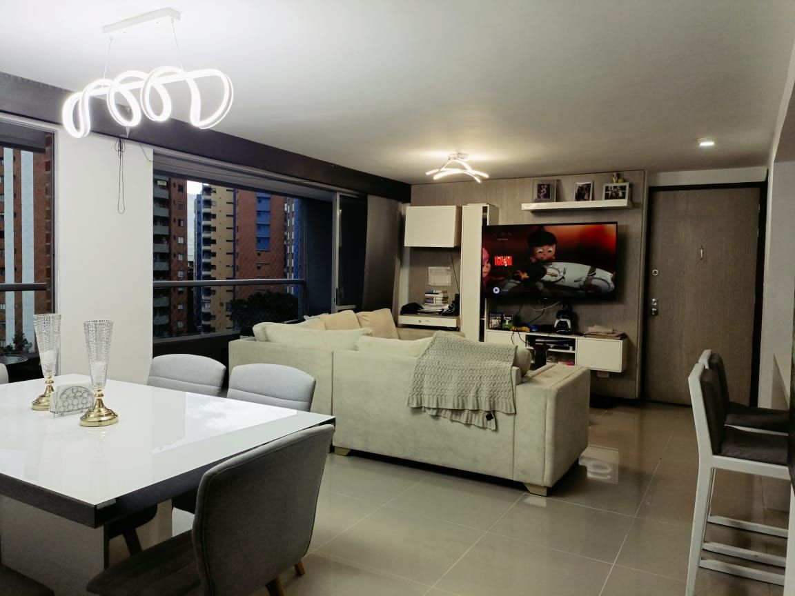 Apartamento en venta Antioquia Medellín Loma De Los Bernal 99 m2 Habitaciones 3 Baños 3 Garajes 2 Precio $910000000