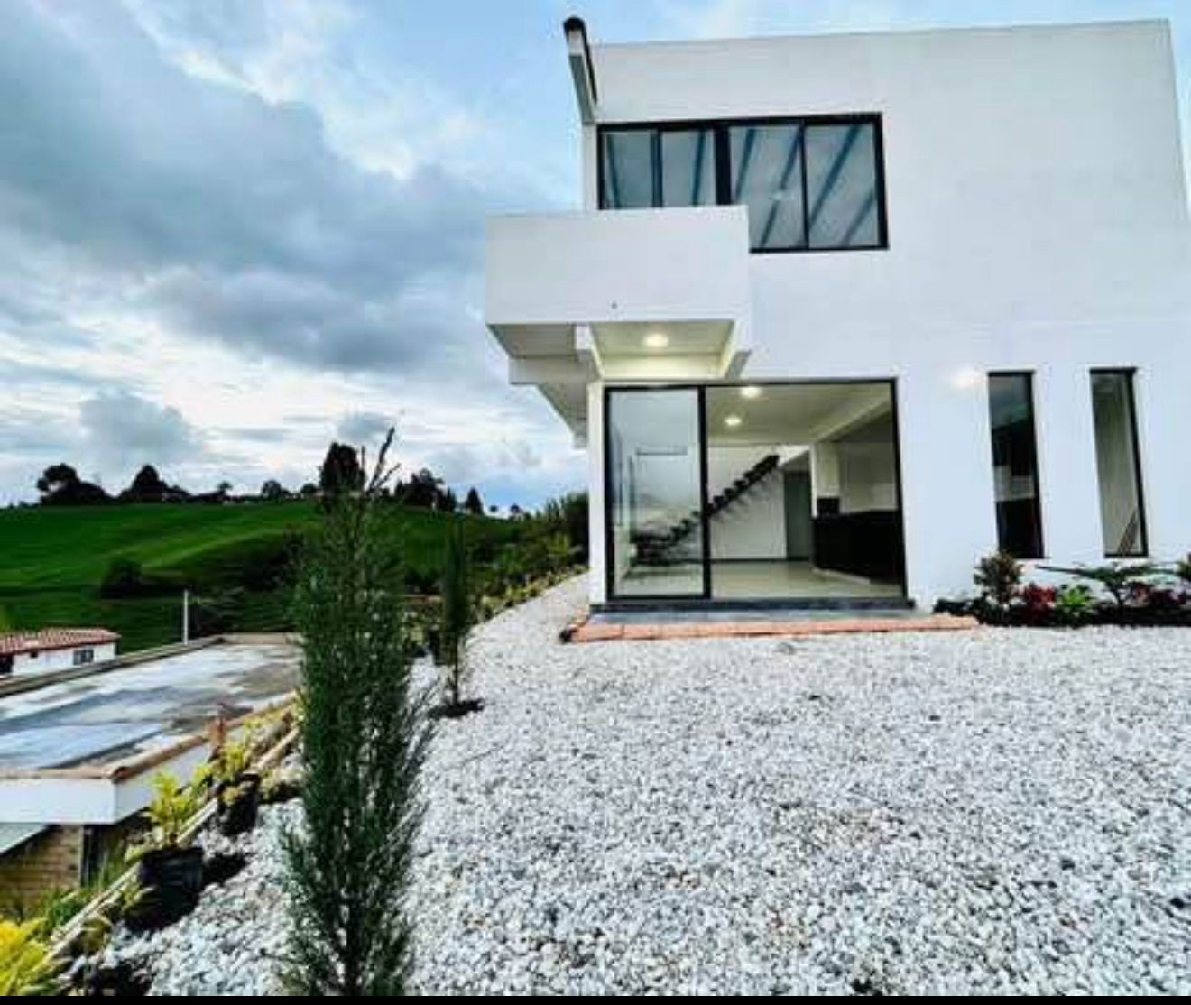 Casa Campestre en arriendo Antioquia Guarne Punto Mayor 180 m2 Habitaciones 3 Baños 4 Garajes 3 Precio $3700000