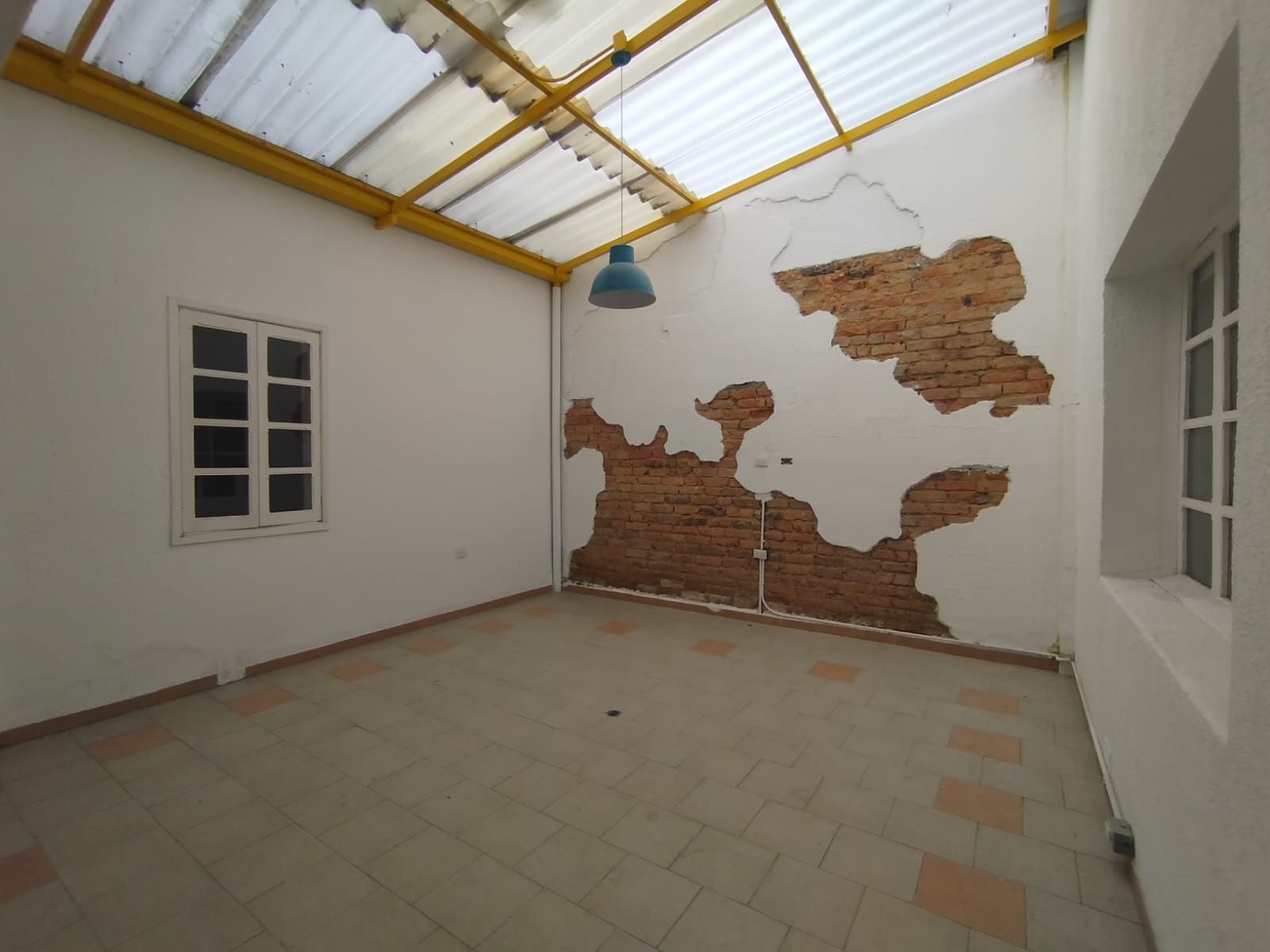 Casa en arriendo Cundinamarca Bogotá La Esmeralda 398 m2 Habitaciones 11 Baños 7 Garajes 2 Precio $8400000