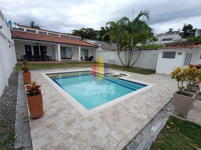 Casa Campestre en arriendo Tolima Ibagué Cr Tejares 506 m2 Habitaciones 3 Baños 3 Garajes 3 Precio $5500000