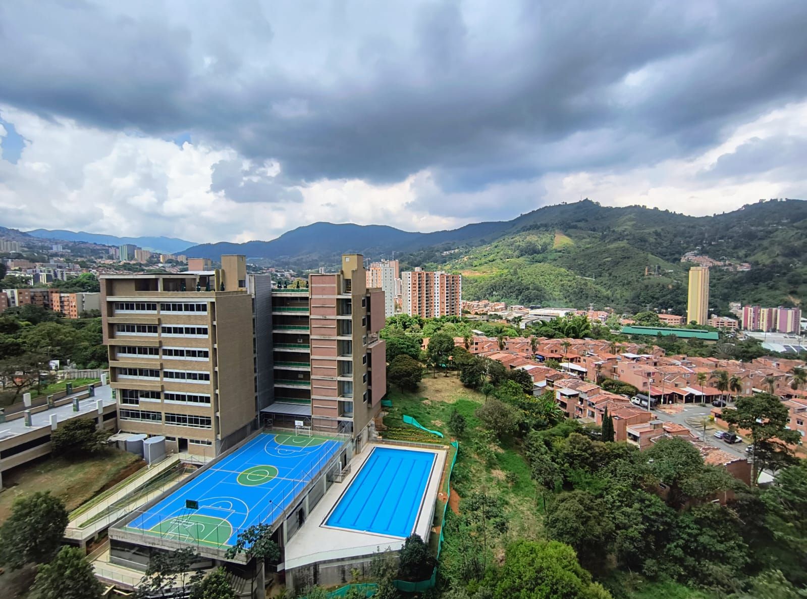 Apartamento en arriendo Antioquia Itagüí Ditaires 67 m2 Habitaciones 3 Baños 2 Garajes 1 Precio $2200000