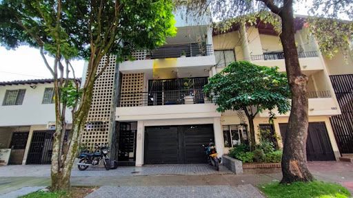 Bodega en arriendo Antioquia Medellín Belen 436 m2 Habitaciones 0 Baños 4 Garajes 2 Precio $12000000