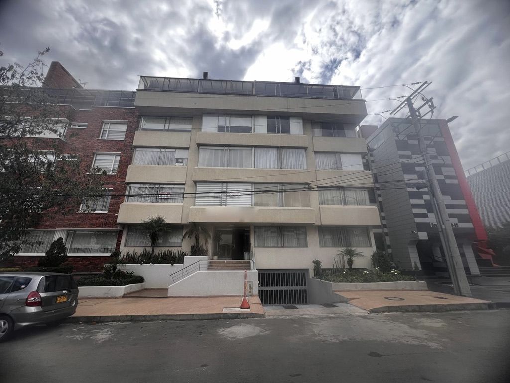 Apartamento en arriendo Cundinamarca Bogotá Santa Barbara Central 100 m2 Habitaciones 3 Baños 3 Garajes 1 Precio $5000000