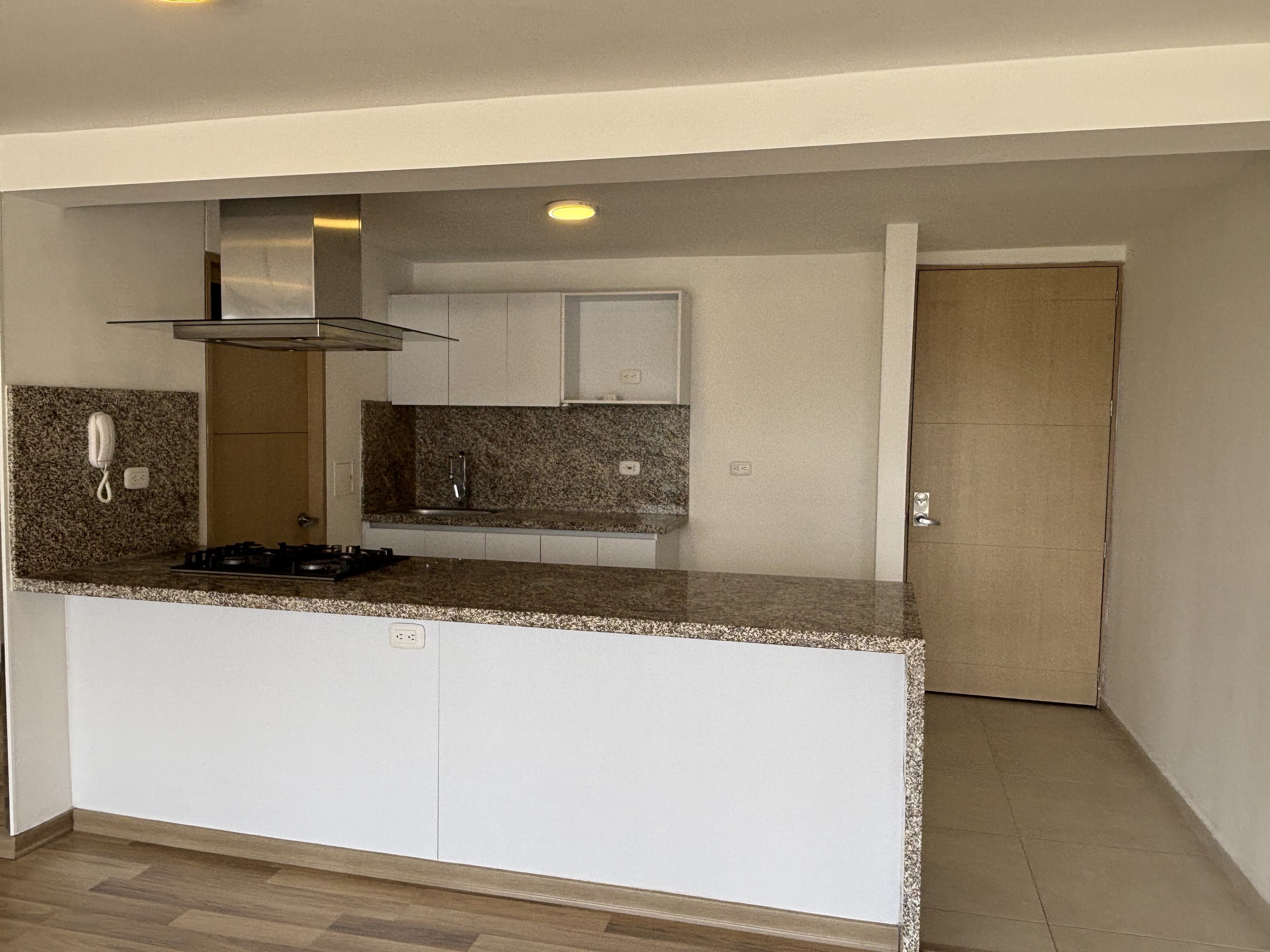 Apartamento en arriendo Cundinamarca Bogotá Cjr La Terra Alsacia Reservado 100 m2 Habitaciones 3 Baños 2 Garajes 1 Precio $3500000