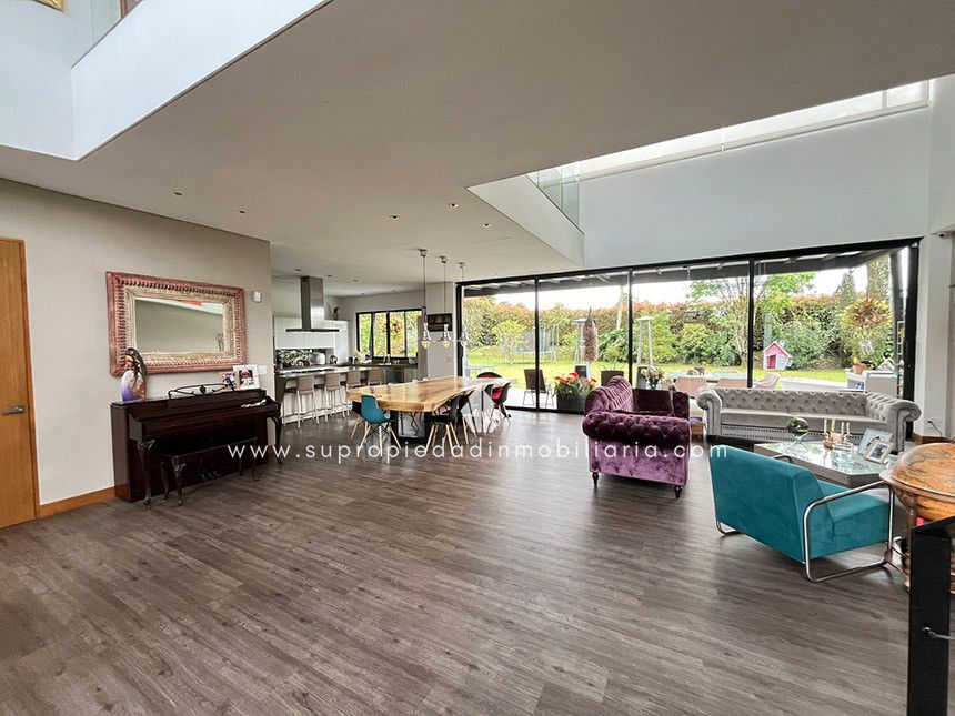 Casa en venta Antioquia Envigado Envigado 436 m2 Habitaciones 3 Baños 4 Garajes 6 Precio $3800000000