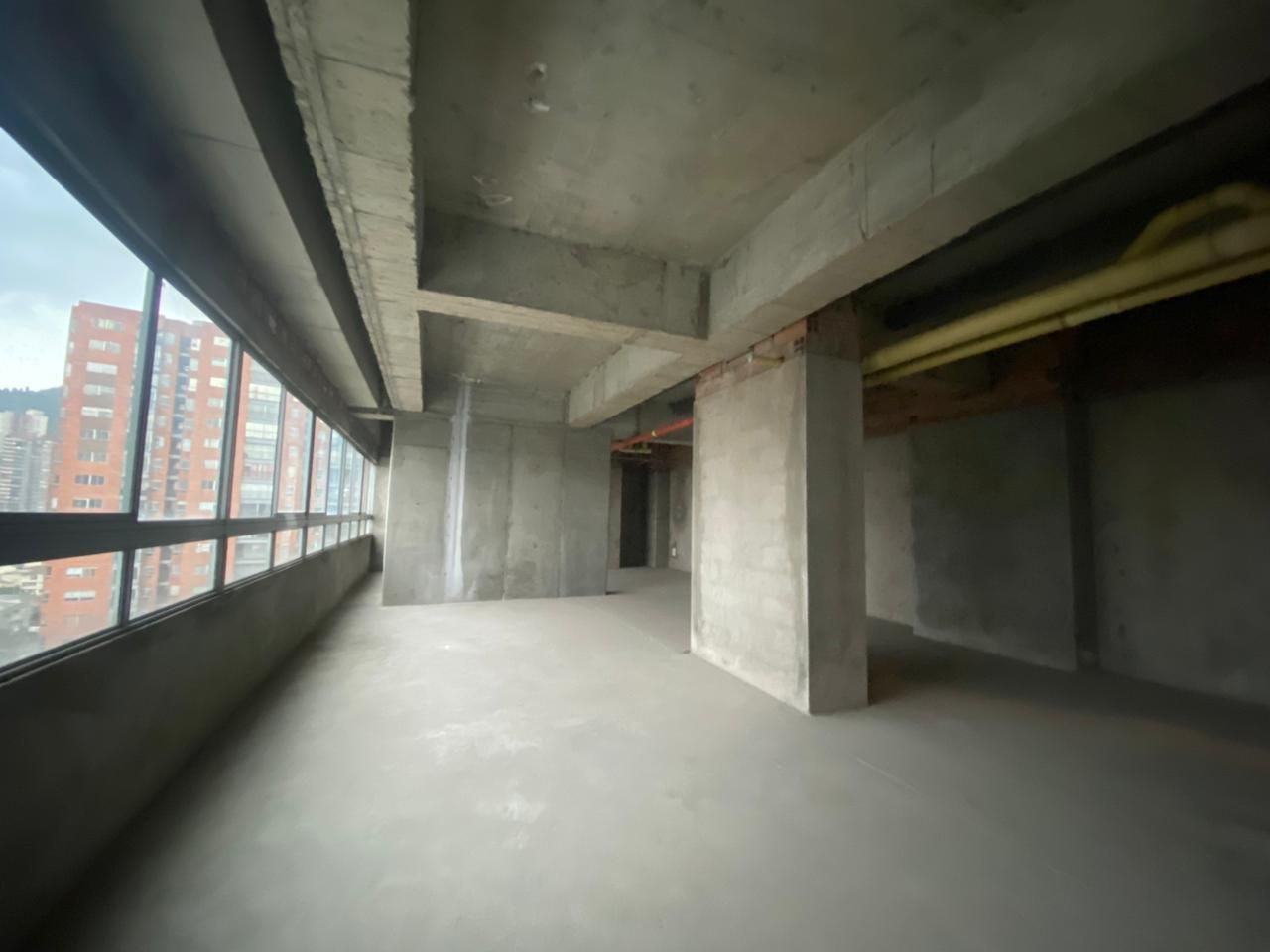 Oficina en arriendo o venta Antioquia Sabaneta Manuel Restrepo 700 m2 Habitaciones 0 Baños 2 Garajes 6 Precio venta $4900000000 Precio arriendo $45500000