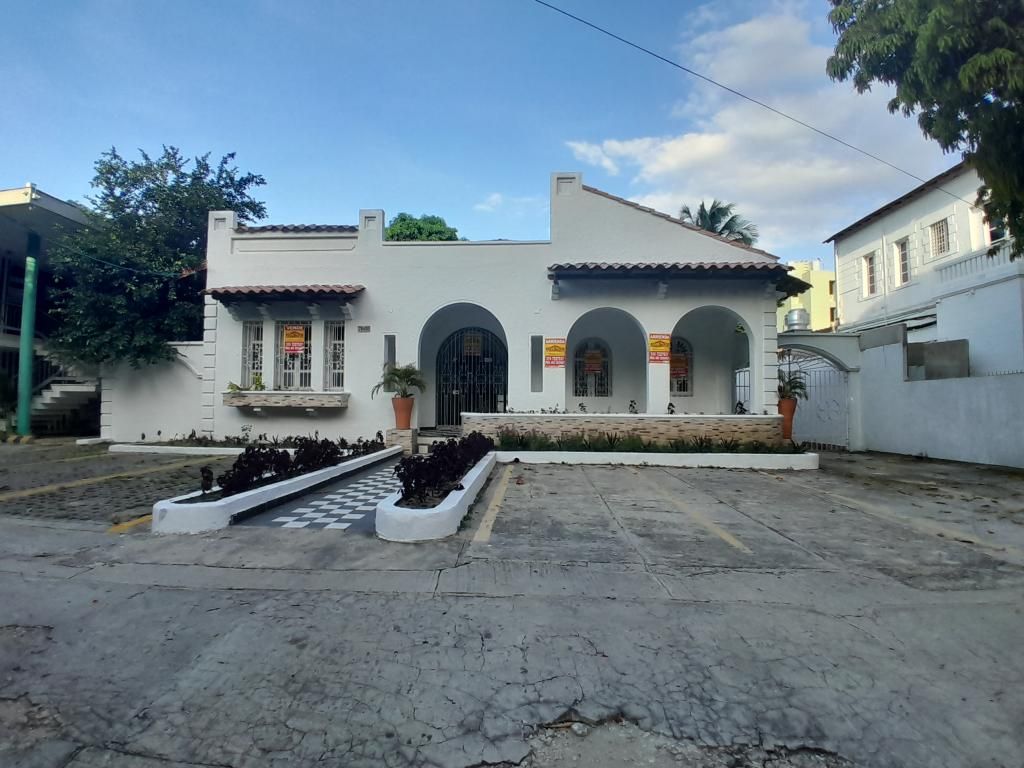 Casa en venta Atlántico Barranquilla El Prado 500 m2 Habitaciones 8 Baños 3 Garajes 7 Precio $1850000000