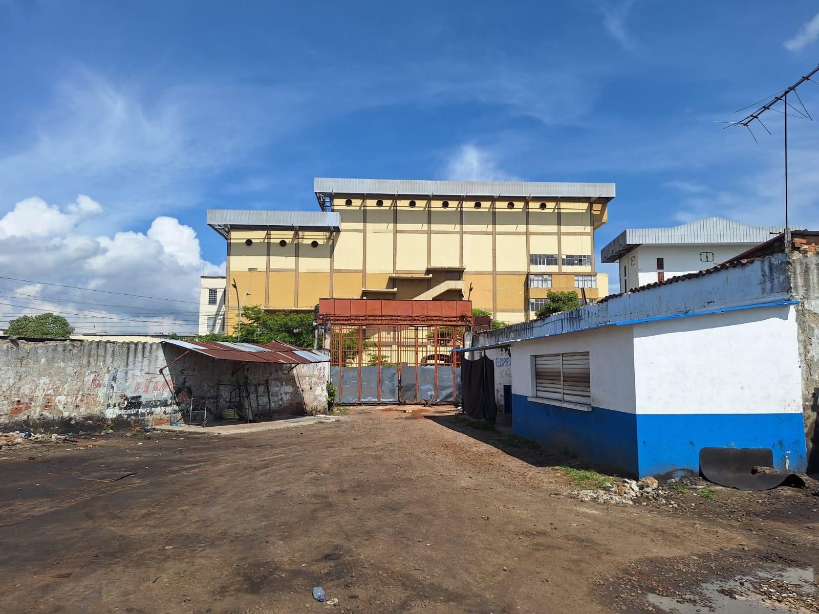 Parqueadero en arriendo Santander Bucaramanga Garcia Rovira 2200 m2 Habitaciones 6 Baños 6 Garajes 6 Precio $25000000