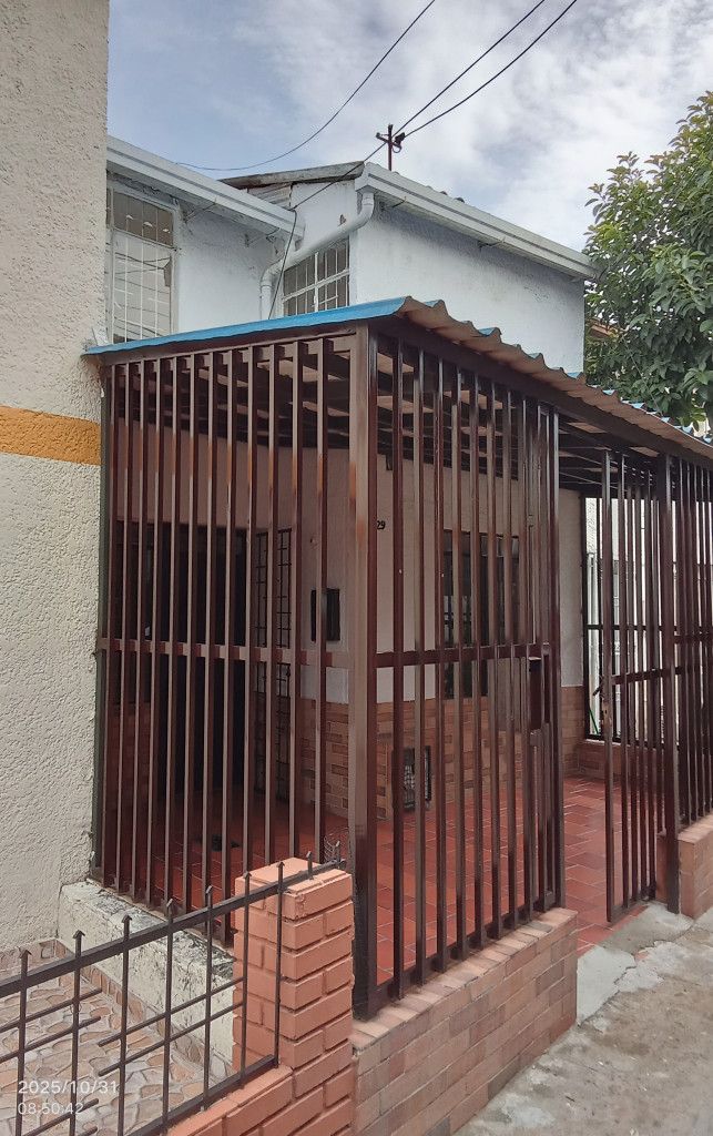 Casa en arriendo Santander Bucaramanga Ciudad Venecia 100 m2 Habitaciones 4 Baños 2 Garajes 0 Precio $1400000