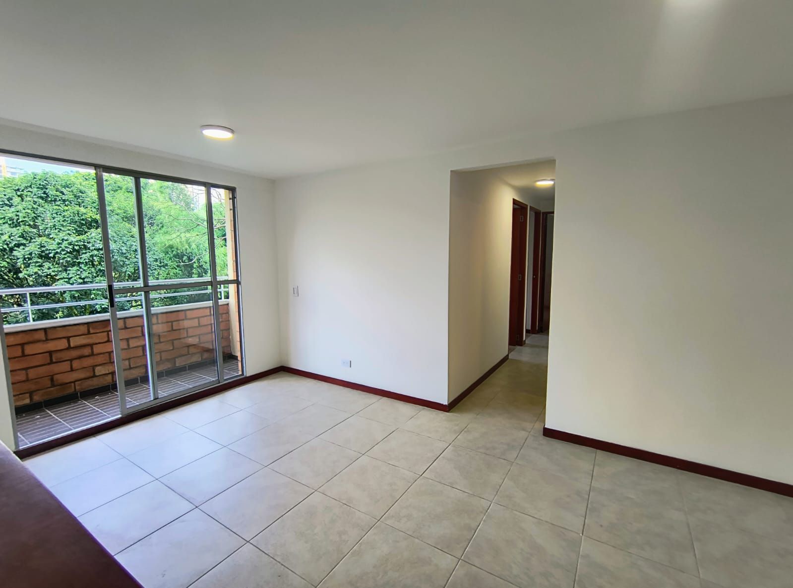 Apartamento en arriendo Antioquia Itagüí Cr Torres De Barcelona 69 m2 Habitaciones 3 Baños 2 Garajes 1 Precio $2400000