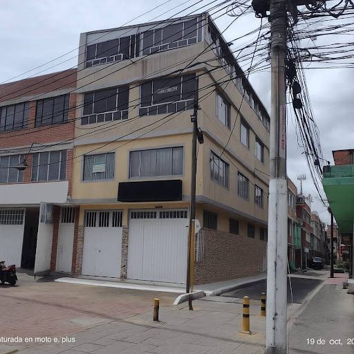 Edificio en venta Cundinamarca Bogotá Pastranita 402 m2 Habitaciones 9 Baños 5 Garajes 0 Precio $900000000