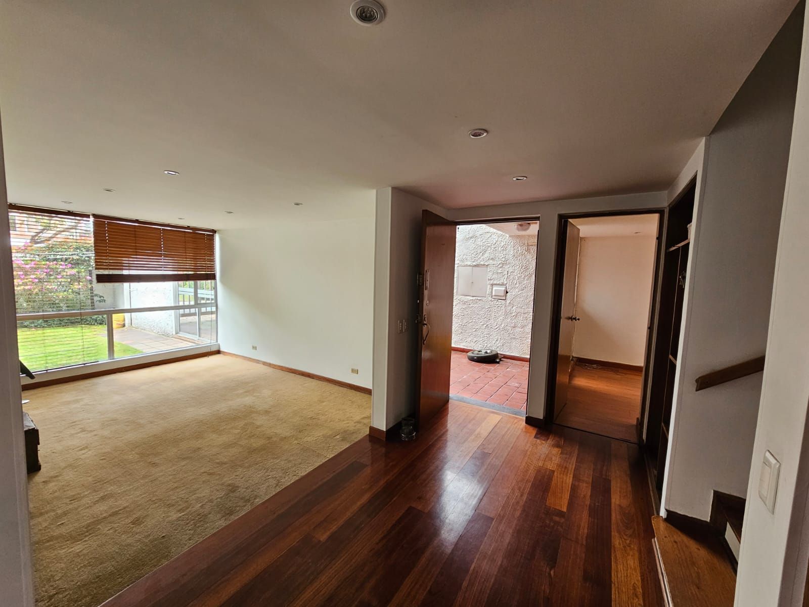 Casa en venta Cundinamarca Bogotá Las Villas 250 m2 Habitaciones 5 Baños 4 Garajes 3 Precio $1200000000