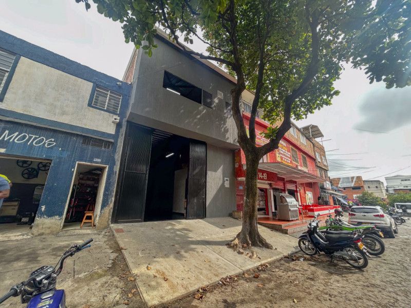 Bodega en arriendo Valle Del Cauca Cali Guayaquil 300 m2 Habitaciones 0 Baños 5 Garajes 0 Precio $6500000