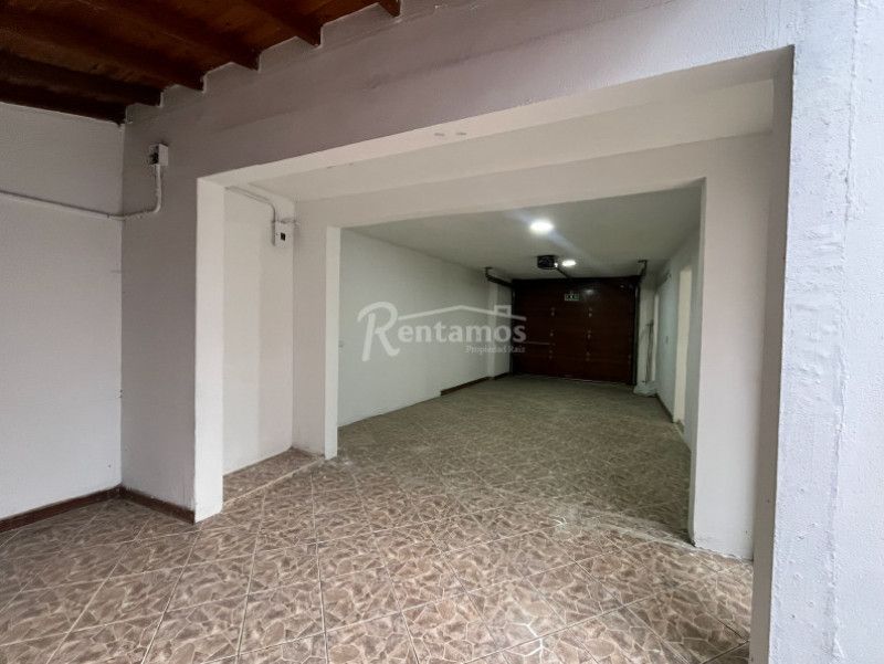Oficina en arriendo Antioquia Envigado Bosques De Zúñiga 358 m2 Habitaciones 0 Baños 4 Garajes 4 Precio $11000000