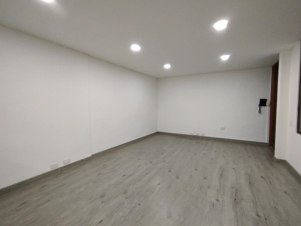 Oficina en arriendo Cundinamarca Bogotá Chicó Norte 36 m2 Habitaciones 0 Baños 1 Garajes 1 Precio $2186000