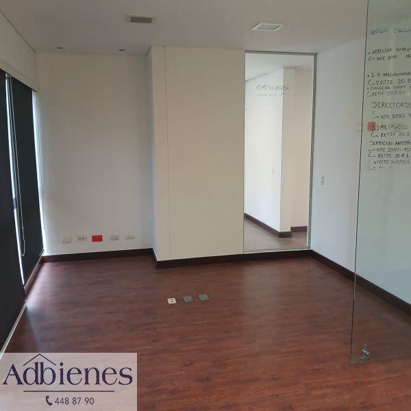 Oficina en arriendo Antioquia Medellín Laureles 37 m2 Habitaciones 0 Baños 1 Garajes 0 Precio $3500000