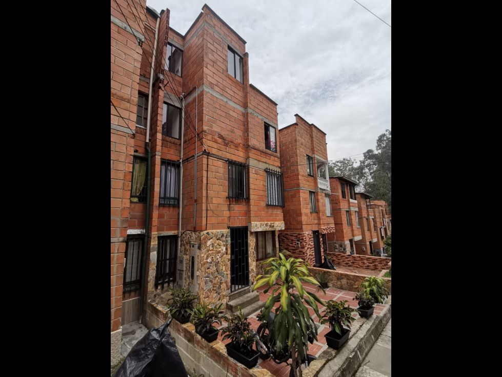 Apartaestudio en arriendo Antioquia Bello Urbanización Búcaros 1 60 m2 Habitaciones 2 Baños 1 Garajes 0 Precio $1300000