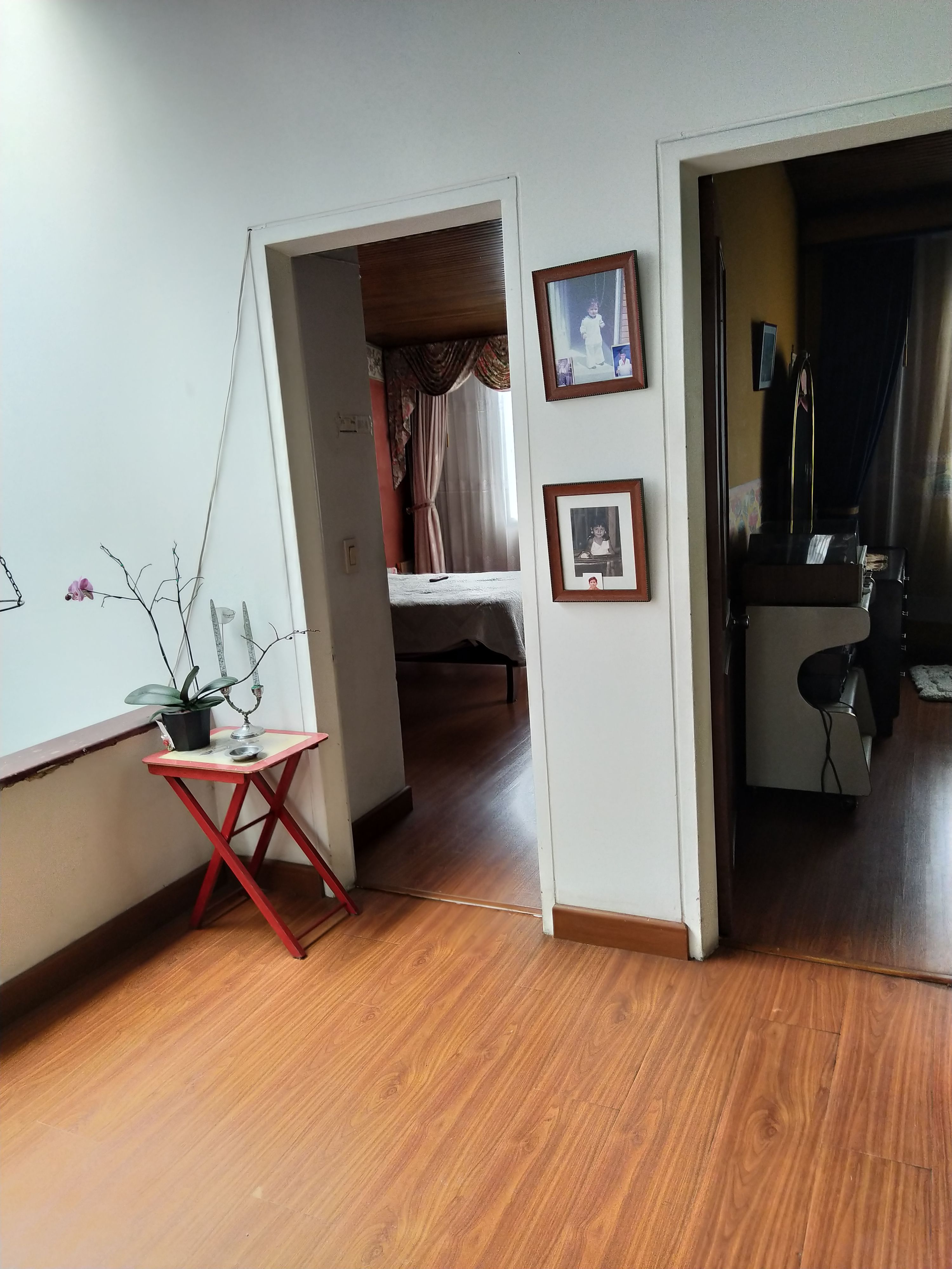 Casa en venta Cundinamarca Bogotá Álamos 264 m2 Habitaciones 5 Baños 3 Garajes 3 Precio $560000000