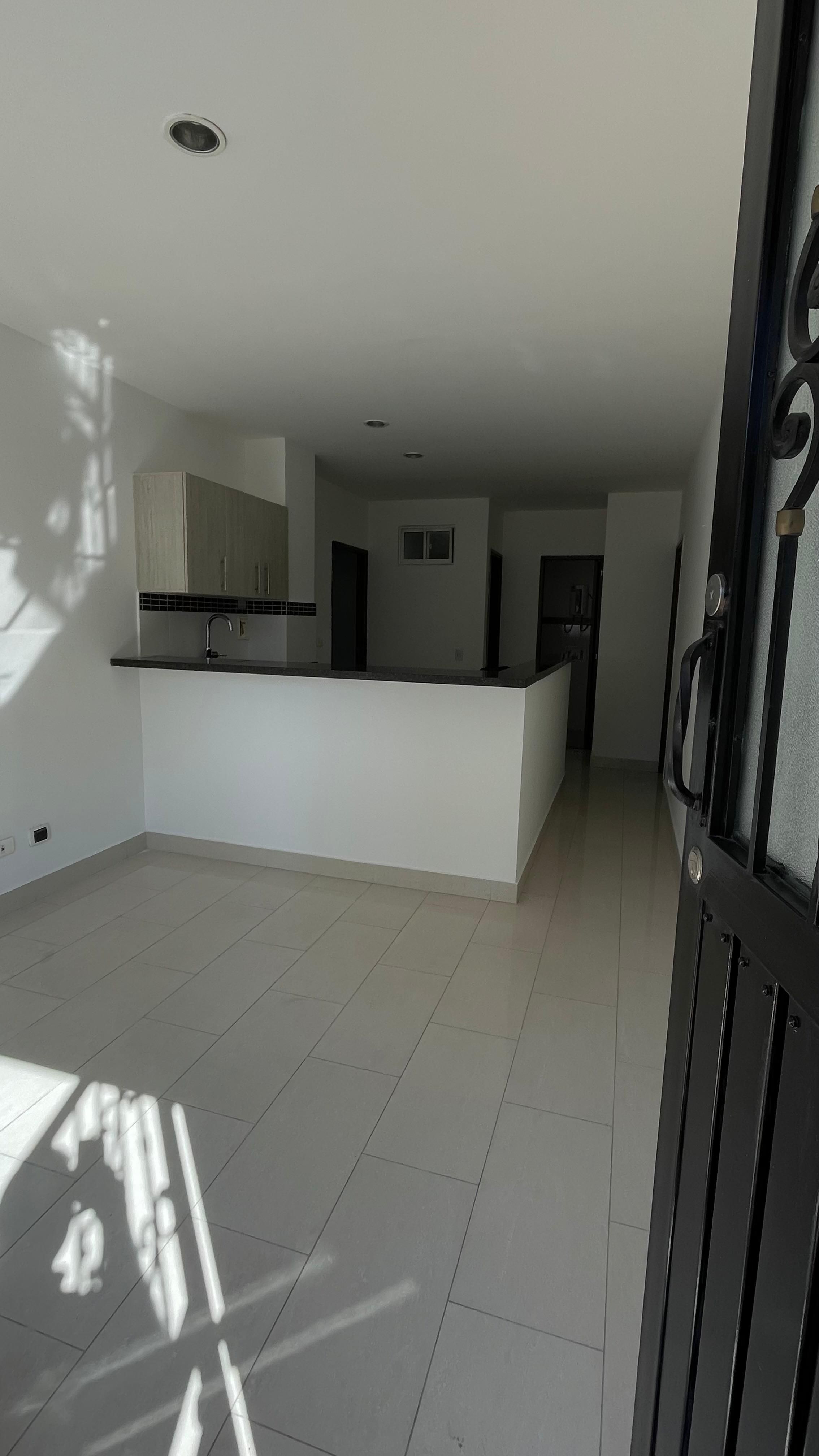 Apartamento en arriendo Antioquia Medellín Santa Teresita 52 m2 Habitaciones 2 Baños 1 Garajes 0 Precio $1970000