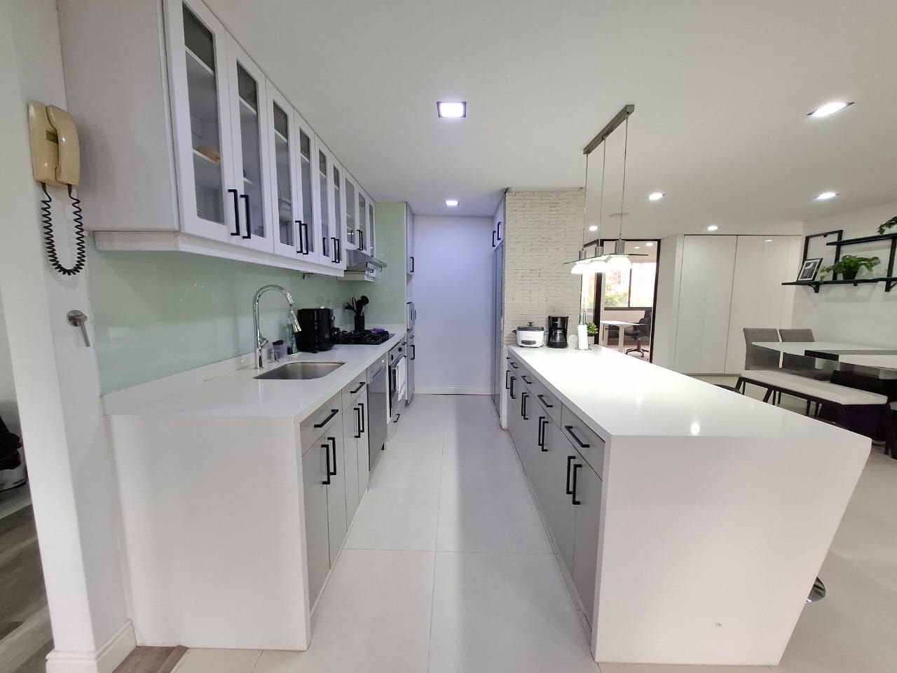 Apartamento en arriendo Antioquia Medellín Las Lomas No2 155 m2 Habitaciones 2 Baños 2 Garajes 2 Precio $8500000