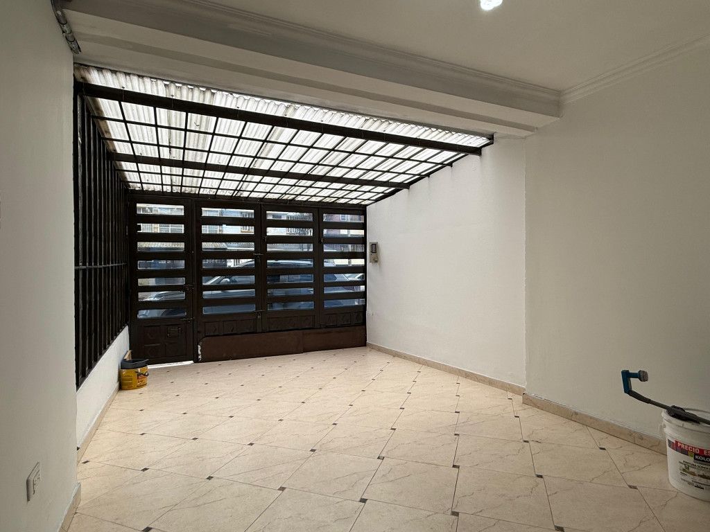 Apartamento en venta Cundinamarca Bogotá La Capuchina 94 m2 Habitaciones 4 Baños 2 Garajes 1 Precio $390000000