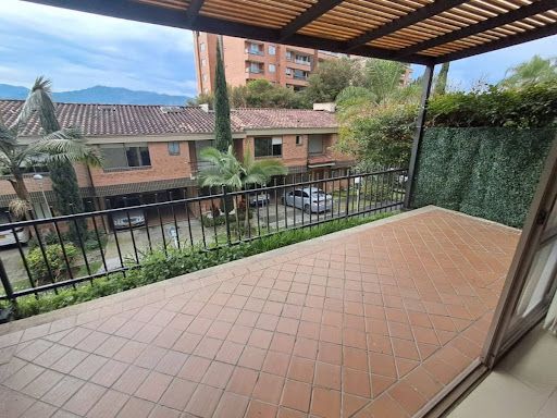 Casa en arriendo Antioquia Envigado Zúñiga 153 m2 Habitaciones 3 Baños 2 Garajes 2 Precio $8000000