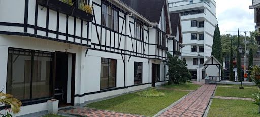 Casa en arriendo Risaralda Pereira La Julia 220 m2 Habitaciones 5 Baños 5 Garajes 2 Precio $5000000