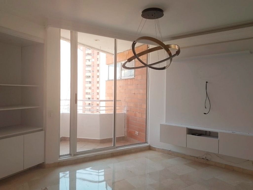 Apartamento en arriendo Antioquia Medellín Lorena 120 m2 Habitaciones 3 Baños 2 Garajes 2 Precio $6200000