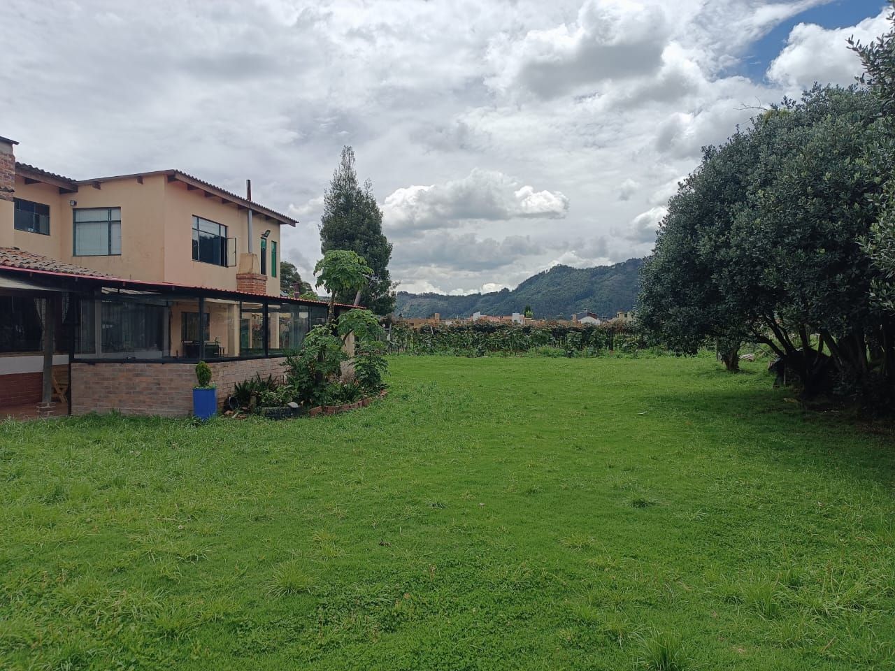 Casa Campestre en venta Cundinamarca Cajicá Centro 300 m2 Habitaciones 3 Baños 2 Garajes 2 Precio $1300000000