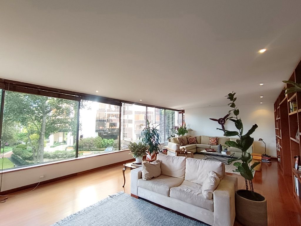 Apartamento en arriendo Cundinamarca Bogotá Plenitud 270 m2 Habitaciones 4 Baños 4 Garajes 2 Precio $15097000