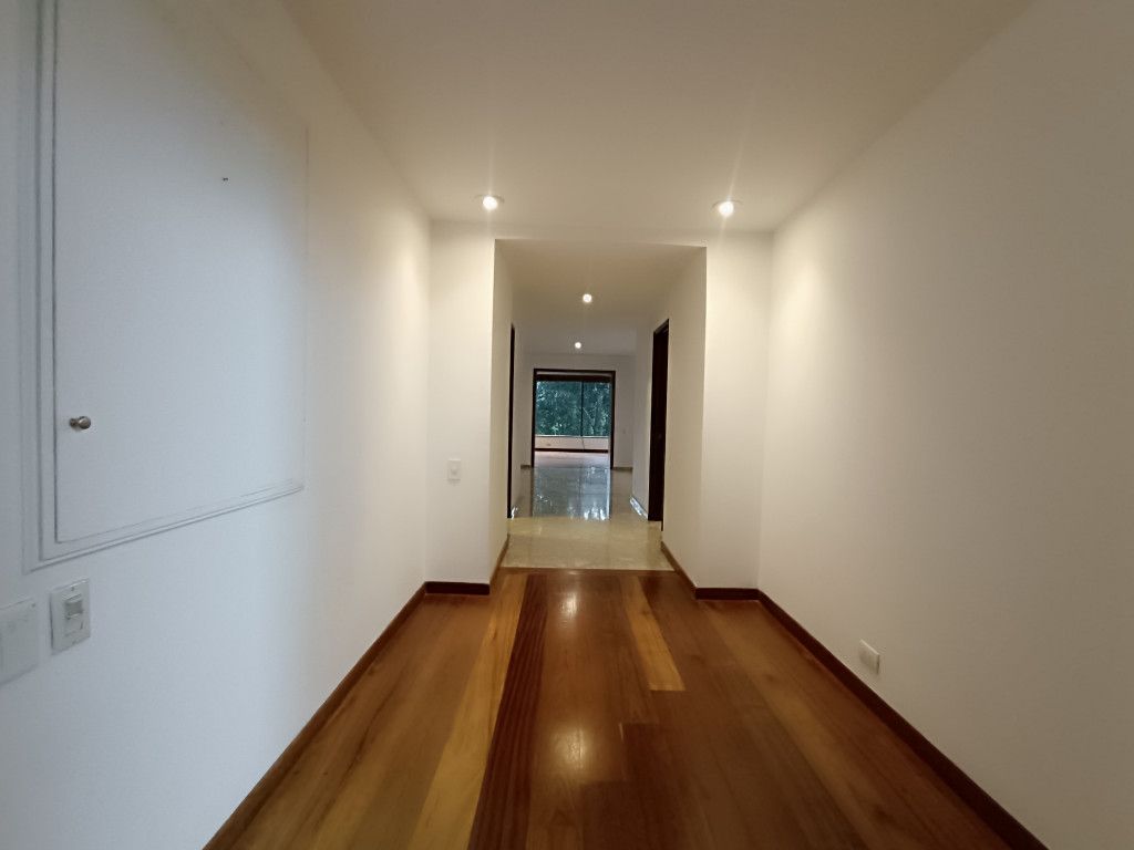 Apartamento en arriendo Cundinamarca Bogotá Plenitud 270 m2 Habitaciones 4 Baños 4 Garajes 3 Precio $15359800
