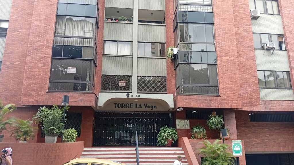 Apartamento en arriendo Valle Del Cauca Cali El Peñón 83 m2 Habitaciones 3 Baños 2 Garajes 2 Precio $2800000