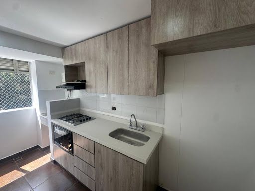 Apartamento en arriendo Antioquia Medellín Betania 67 m2 Habitaciones 3 Baños 2 Garajes 1 Precio $2700000