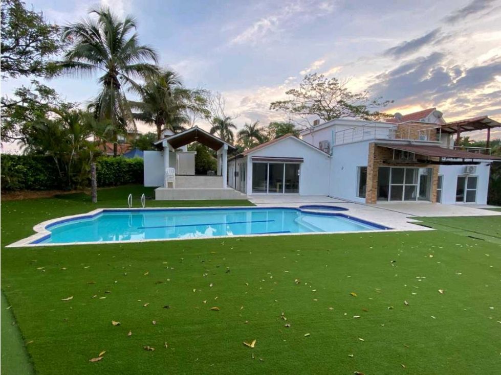 Casa Campestre en venta Meta Restrepo Restrepo 240 m2 Habitaciones 5 Baños 4 Garajes 10 Precio $1400000000