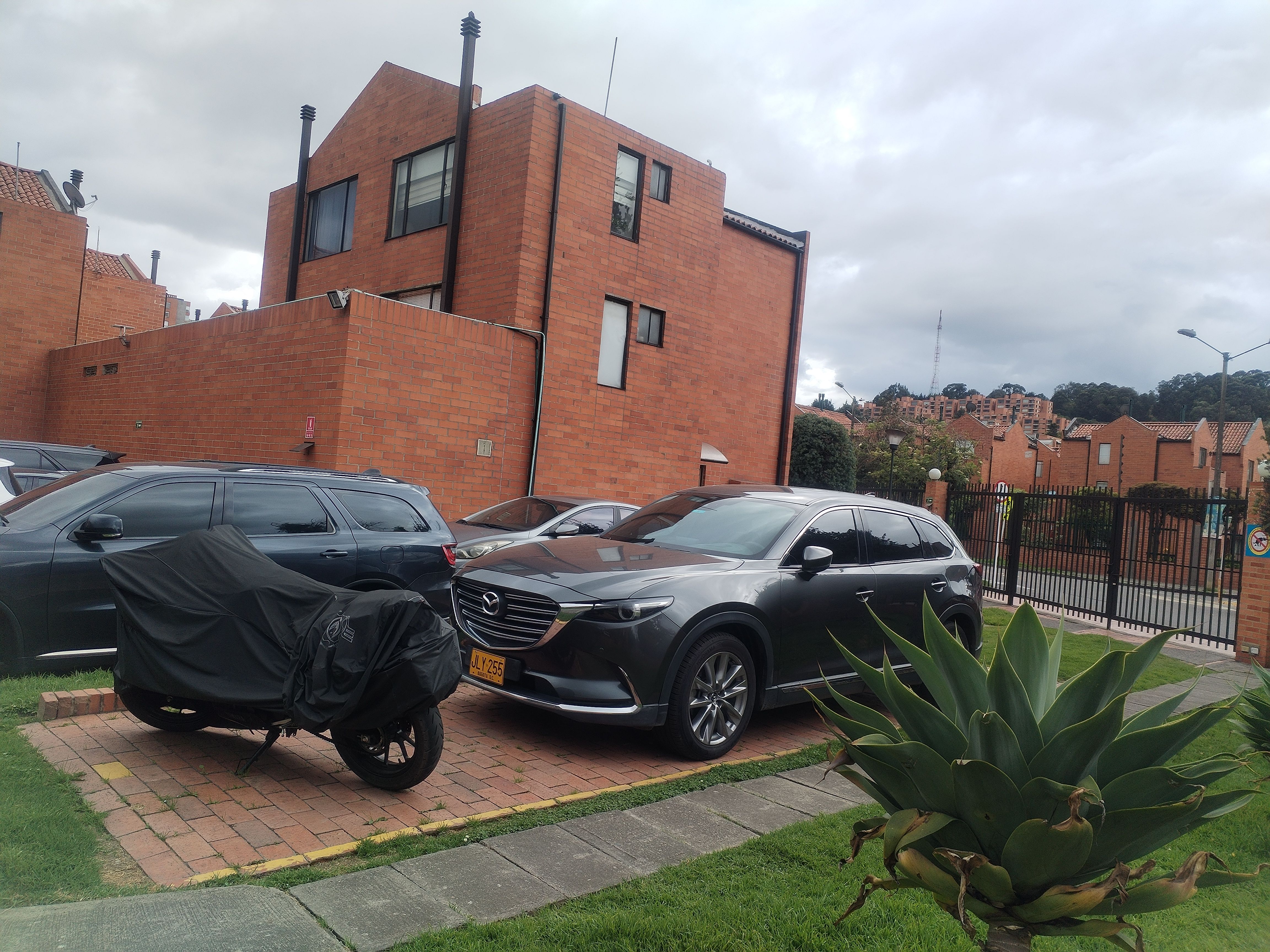 Casa en venta Cundinamarca Bogotá Cjr Quintas De Santa Maria Iv 107 m2 Habitaciones 3 Baños 3 Garajes 3 Precio $610000000