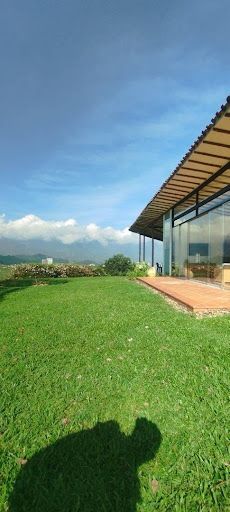 Casa Campestre en arriendo Antioquia Sabaneta Sabaneta 350 m2 Habitaciones 2 Baños 3 Garajes 3 Precio $12000000