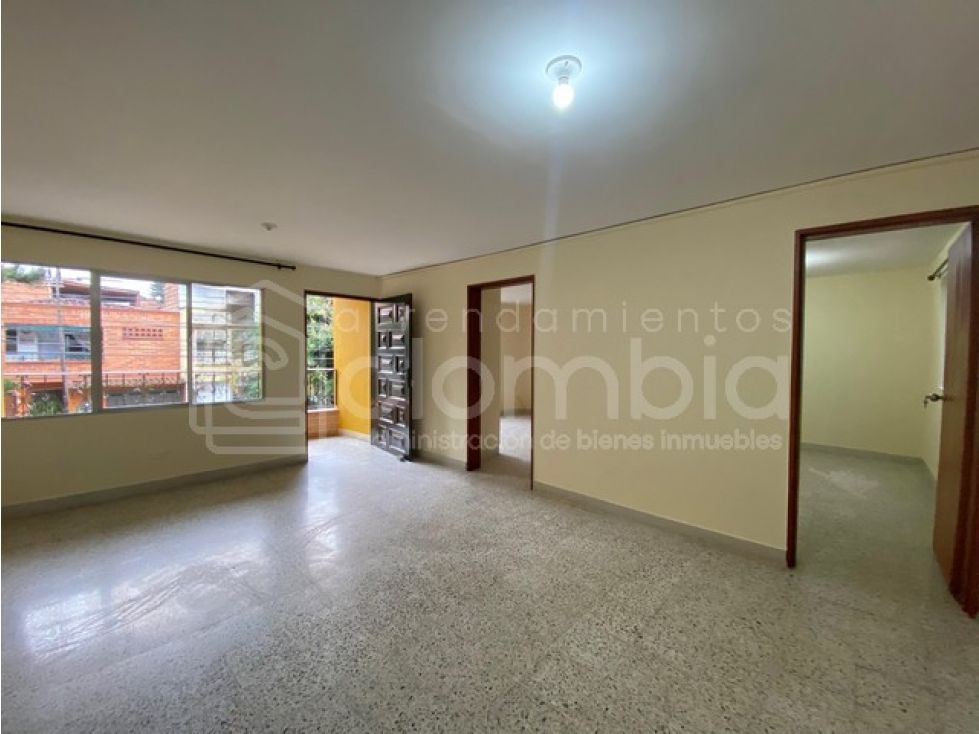 Casa en arriendo Antioquia Envigado Jardines 120 m2 Habitaciones 4 Baños 2 Garajes 0 Precio $3300000