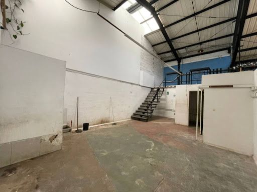 Local en arriendo Antioquia Envigado Zona Centro 280 m2 Habitaciones 0 Baños 1 Garajes 0 Precio $20000000