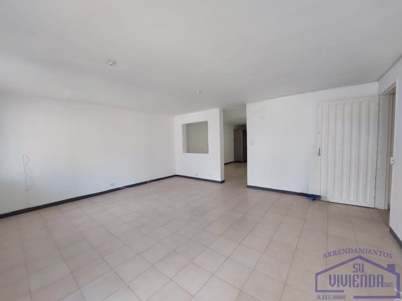 Apartamento en arriendo Antioquia Medellín Santa Lucia 125 m2 Habitaciones 3 Baños 2 Garajes 0 Precio $2400000