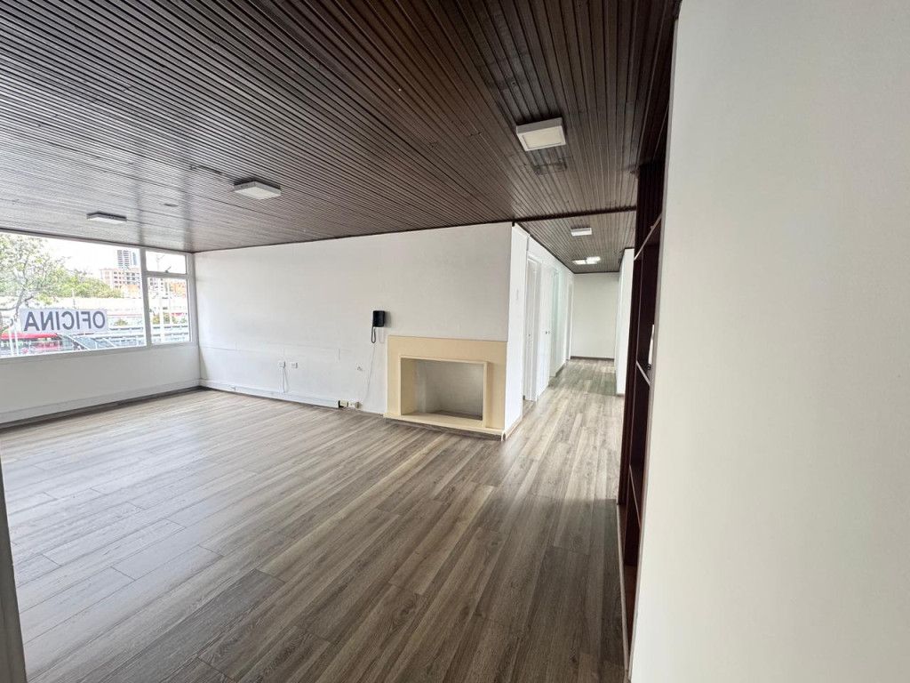 Oficina en arriendo Cundinamarca Bogotá Las Nieves 160 m2 Habitaciones 0 Baños 4 Garajes 0 Precio $3780000