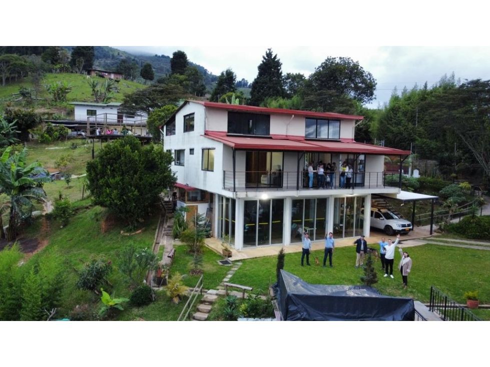Finca en venta Antioquia Copacabana Copacabana 391 m2 Habitaciones 6 Baños 6 Garajes 6 Precio $1600000000