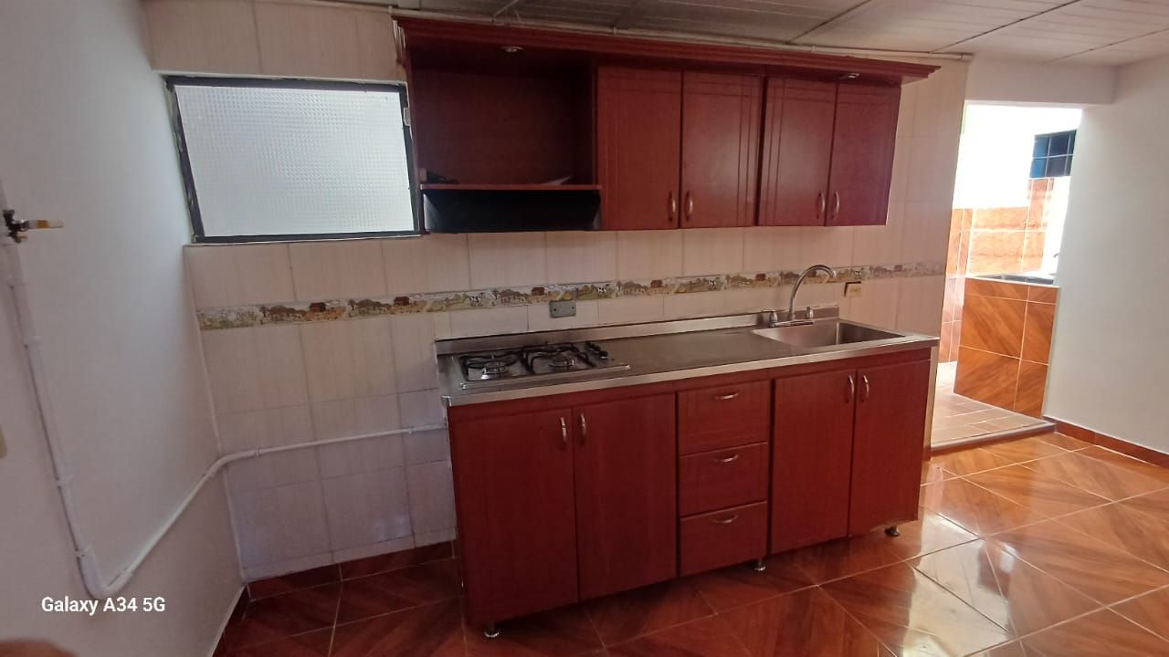Apartamento en arriendo Antioquia Medellín Los Alpes 85 m2 Habitaciones 2 Baños 2 Garajes 0 Precio $1650000