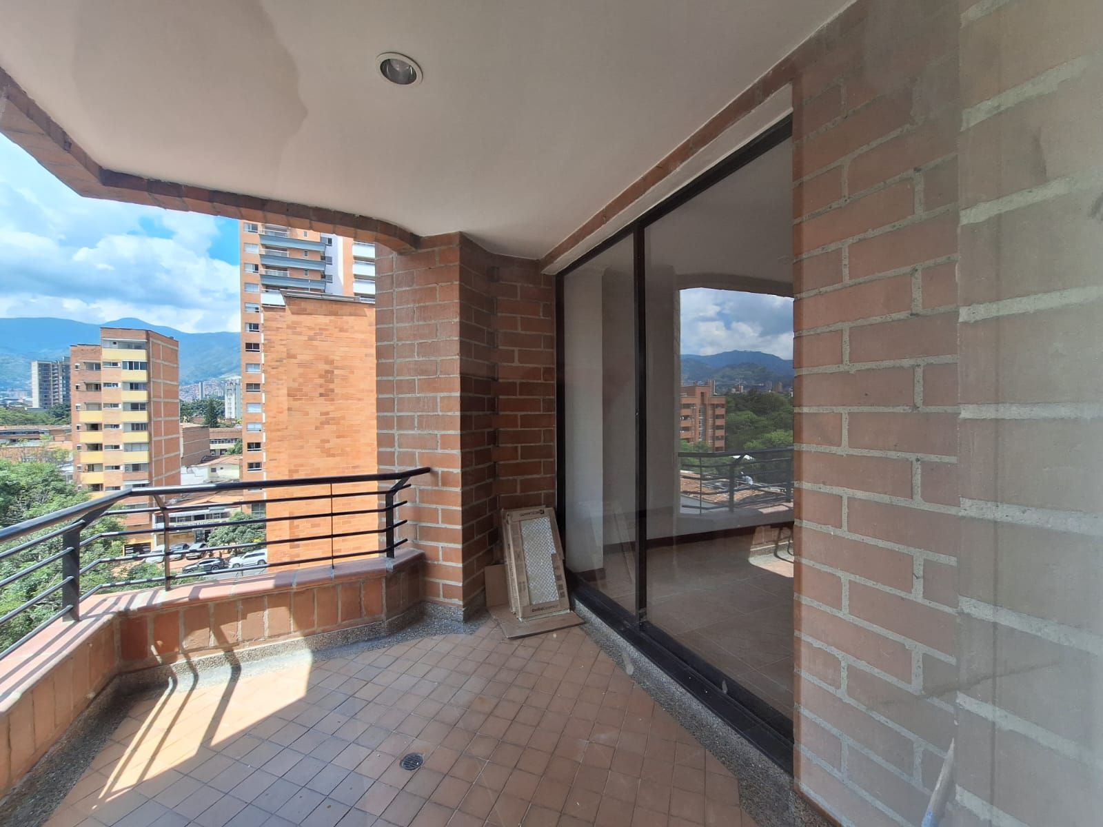 Apartamento en arriendo Antioquia Medellín Calasanz 96 m2 Habitaciones 3 Baños 3 Garajes 1 Precio $3600000