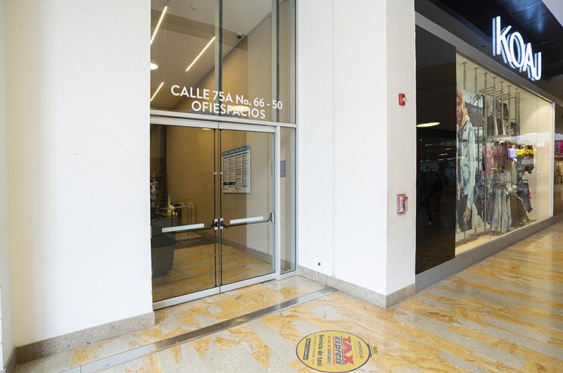 Inmuebles en Remate Oficina en venta Cundinamarca Bogotá Metropolis 44 m2 Habitaciones 0 Baños 1 Garajes 0 Precio $480000000