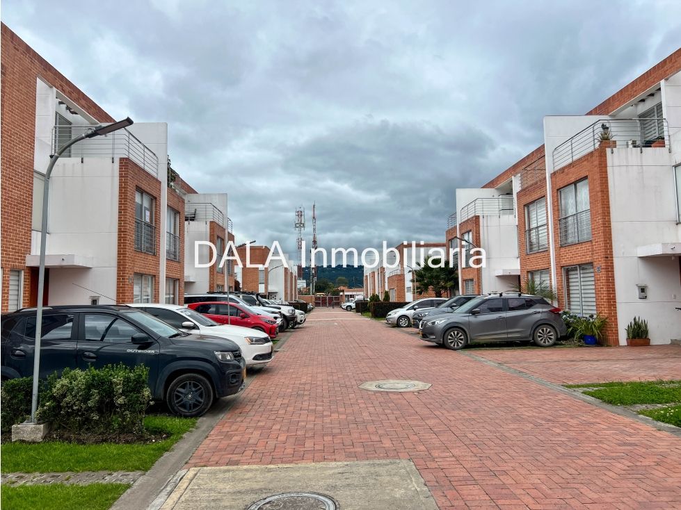 Casa en venta Cundinamarca Chía Vereda Bojaca 121 m2 Habitaciones 3 Baños 4 Garajes 2 Precio $549900000